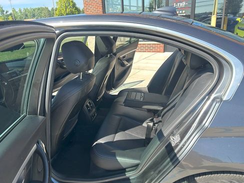 Used 2017 BMW 330e image 30