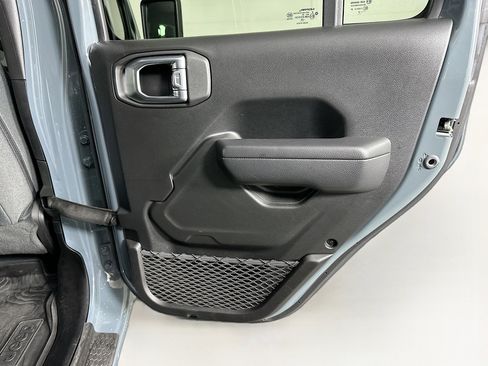 Used 2024 Jeep Wrangler Unlimited w/ Convenience Group AWD/4WD image 28