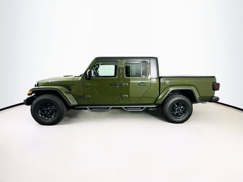 Used 2023 Jeep Gladiator Willys image 4