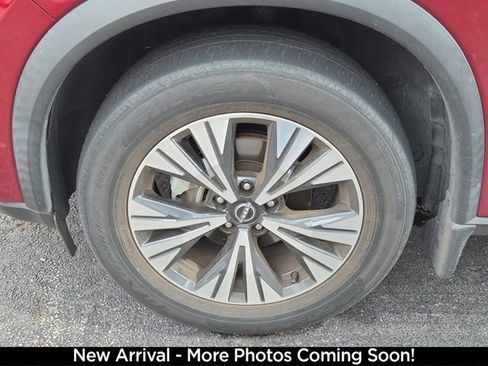 Certified 2023 Nissan Rogue SV w/ SV Premium B Package image 4