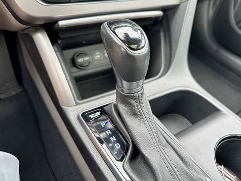 Used 2015 Hyundai Sonata Limited w/ Option Group 06 FWD image 18