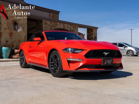 Used 2023 Ford Mustang Convertible image 2