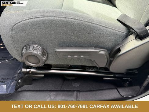 Used 2026 Jeep Wrangler Unlimited Sahara AWD/4WD image 28