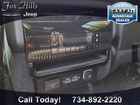 New 2025 Jeep Wagoneer Series II image 14