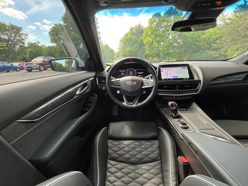 Used 2024 Cadillac CT5 V Blackwing w/ Driver Assist Package RWD image 33