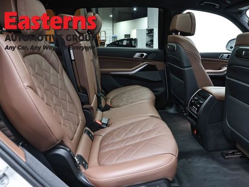 Used 2023 BMW X7 xDrive40i w/ Executive Package image 23