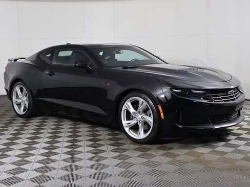 Used 2021 Chevrolet Camaro LT image 40