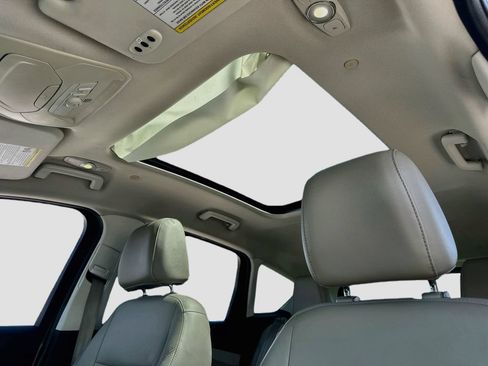 Used 2015 Ford C-MAX SEL w/ Equipment Group 302A FWD image 22