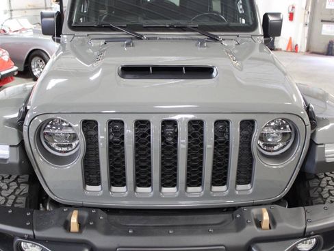 Used 2022 Jeep Wrangler Unlimited Rubicon w/ Xtreme Recon 35" Tire Package AWD/4WD image 14
