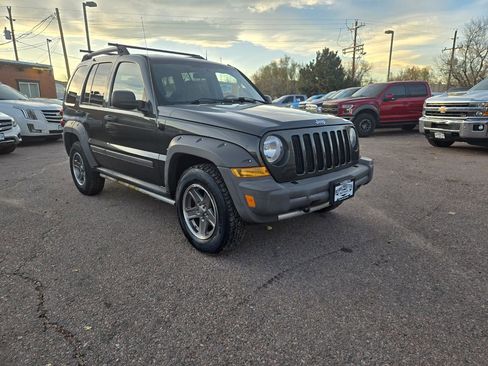 Used 2005 Jeep Liberty Renegade image 1