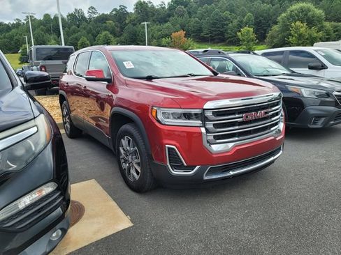 Used 2023 GMC Acadia SLE FWD image 3