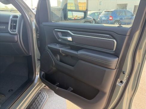New 2026 RAM 1500 4x4 Crew Cab image 16