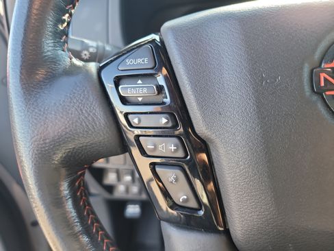 Used 2022 Nissan Frontier PRO-4X image 27