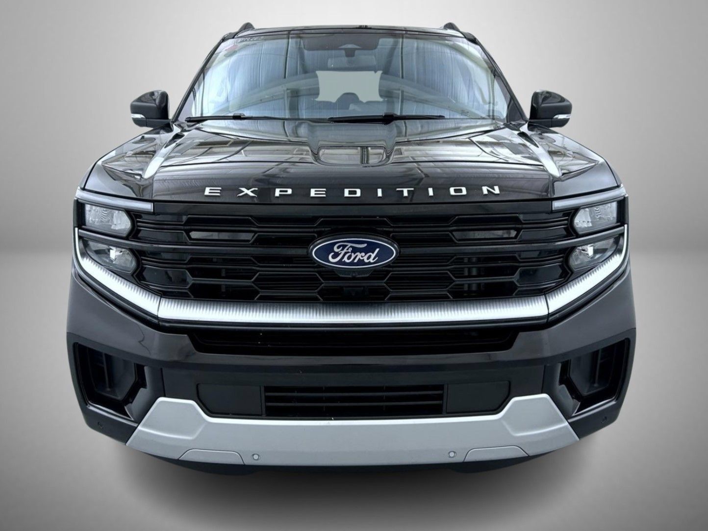 Used 2025 Ford Expedition Platinum AWD/4WD image 2