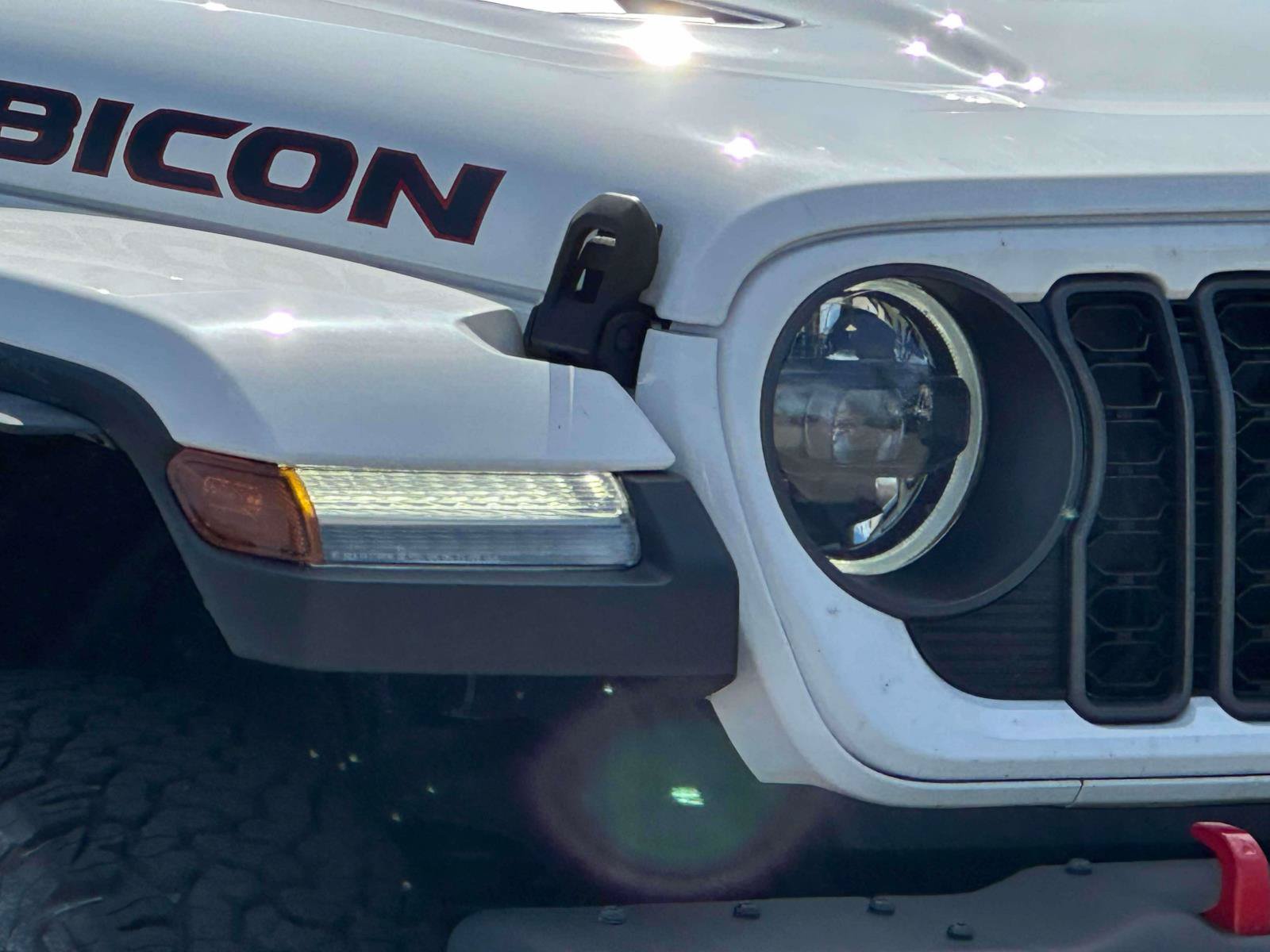 Used 2024 Jeep Wrangler Unlimited Rubicon AWD/4WD image 8