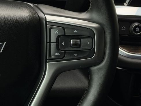 Used 2024 Chevrolet Silverado 1500 LT w/ Z71 Off-Road Package AWD/4WD image 17