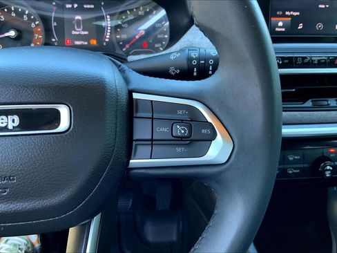 Certified 2022 Jeep Compass Latitude image 20