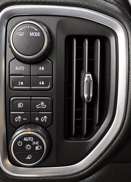 Used 2020 Chevrolet Silverado 1500 High Country w/ Technology Package AWD/4WD image 17