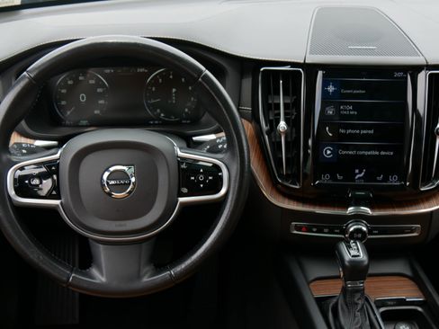 Used 2020 Volvo XC60 T6 Inscription w/ Protection Package Premier AWD/4WD image 13