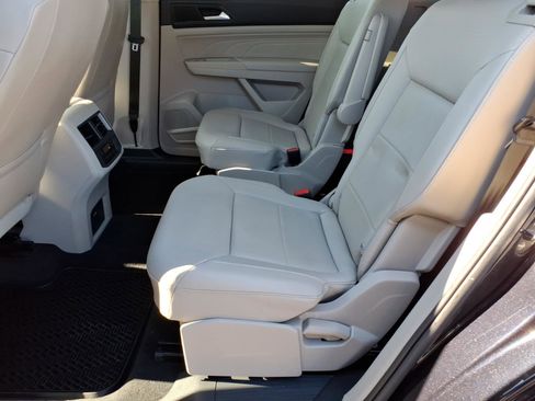 Used 2021 Volkswagen Atlas SE w/ Panoramic Sunroof Package image 14