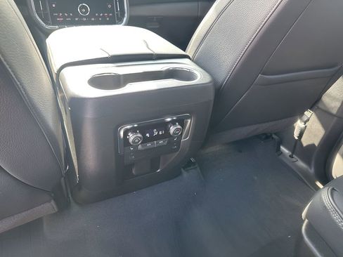 New 2026 GMC Yukon Denali w/ Sun & Power Step Package image 21