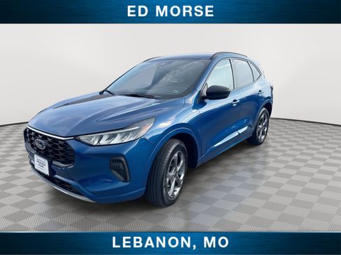 Used 2023 Ford Escape ST-Line w/ Tech Pack #1 AWD/4WD image 4