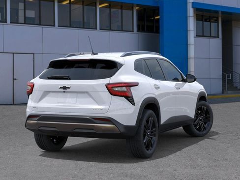New 2026 Chevrolet Trax ACTIV w/ Sunroof Package image 24