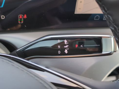 New 2026 Cadillac Vistiq Premium Luxury image 18