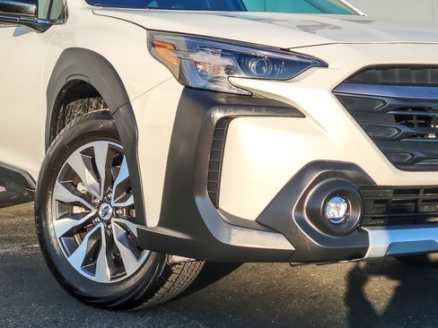 Certified 2025 Subaru Outback Limited image 3