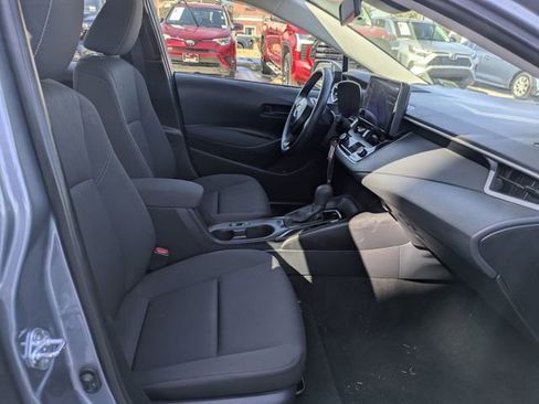 Used 2025 Toyota Corolla LE image 29