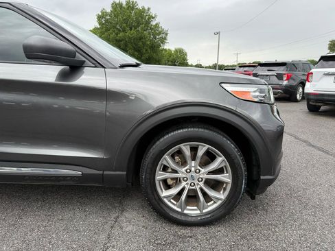 Used 2020 Ford Explorer XLT w/ Equipment Group 202A RWD image 43