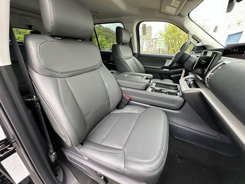New 2026 Ford Expedition Active AWD/4WD image 21