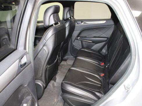 Used 2018 Lincoln MKC Premiere image 18