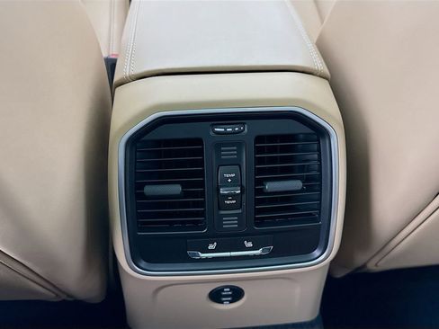 New 2026 Porsche Macan S image 28