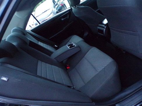 Used 2016 Toyota Camry LE FWD image 23