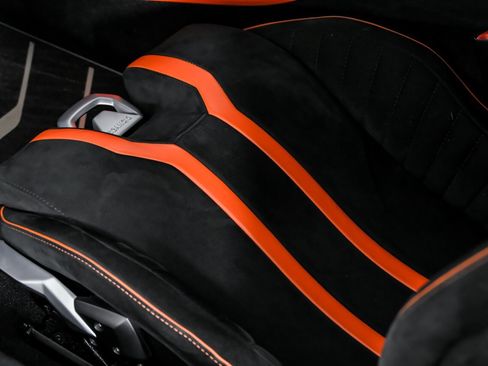 Used 2023 Lamborghini Huracan STO image 21