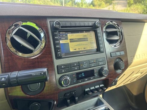 Used 2012 Ford F350 King Ranch w/ King Ranch w/Chrome Pkg AWD/4WD image 22