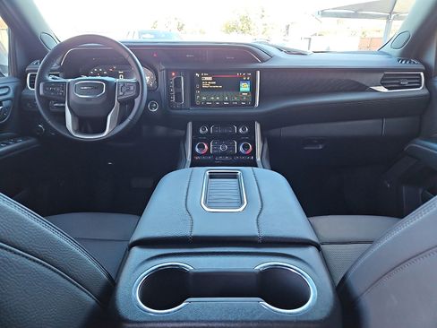 Used 2024 GMC Yukon Denali image 10