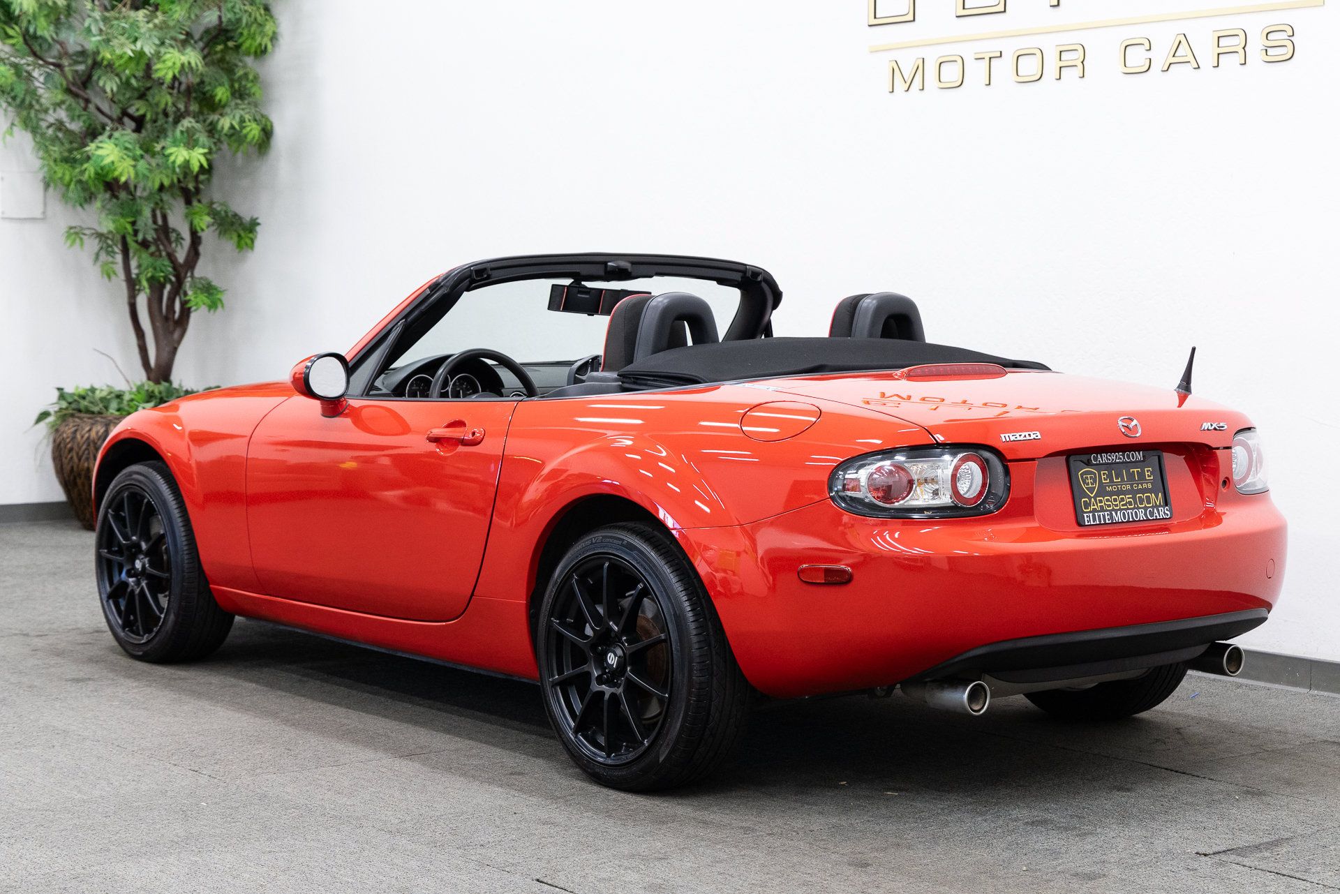 Used 2007 MAZDA MX-5 Miata SV RWD image 3