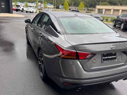 Used 2025 Nissan Altima 2.5 SR FWD image 7