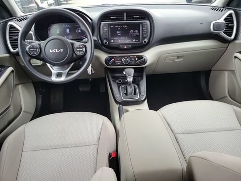 Certified 2023 Kia Soul LX w/ Option Group 015 FWD image 15