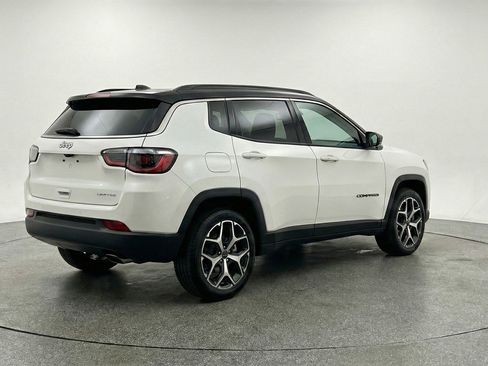 Used 2025 Jeep Compass Limited AWD/4WD image 9