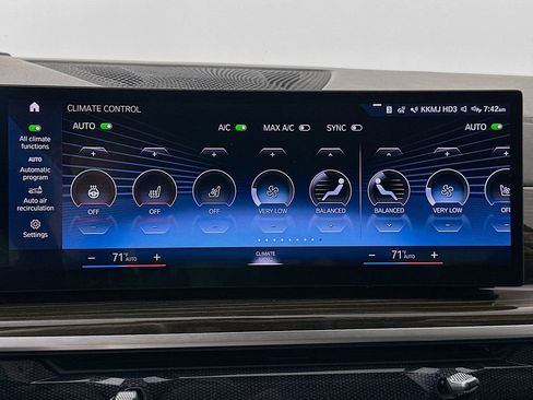 Certified 2023 BMW X7 xDrive40i w/ Executive Package image 16