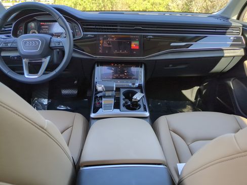 Used 2025 Audi Q7 2.0T Premium w/ Convenience Plus Package image 14