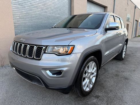Used 2017 Jeep Grand Cherokee Limited image 8