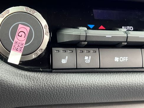 Used 2026 Toyota Tundra Limited image 29