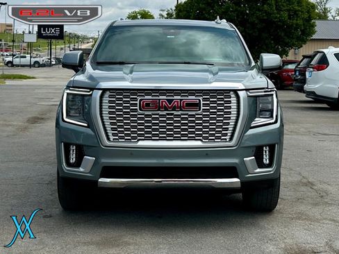 Used 2024 GMC Yukon XL Denali w/ Advanced Technology Package AWD/4WD image 2