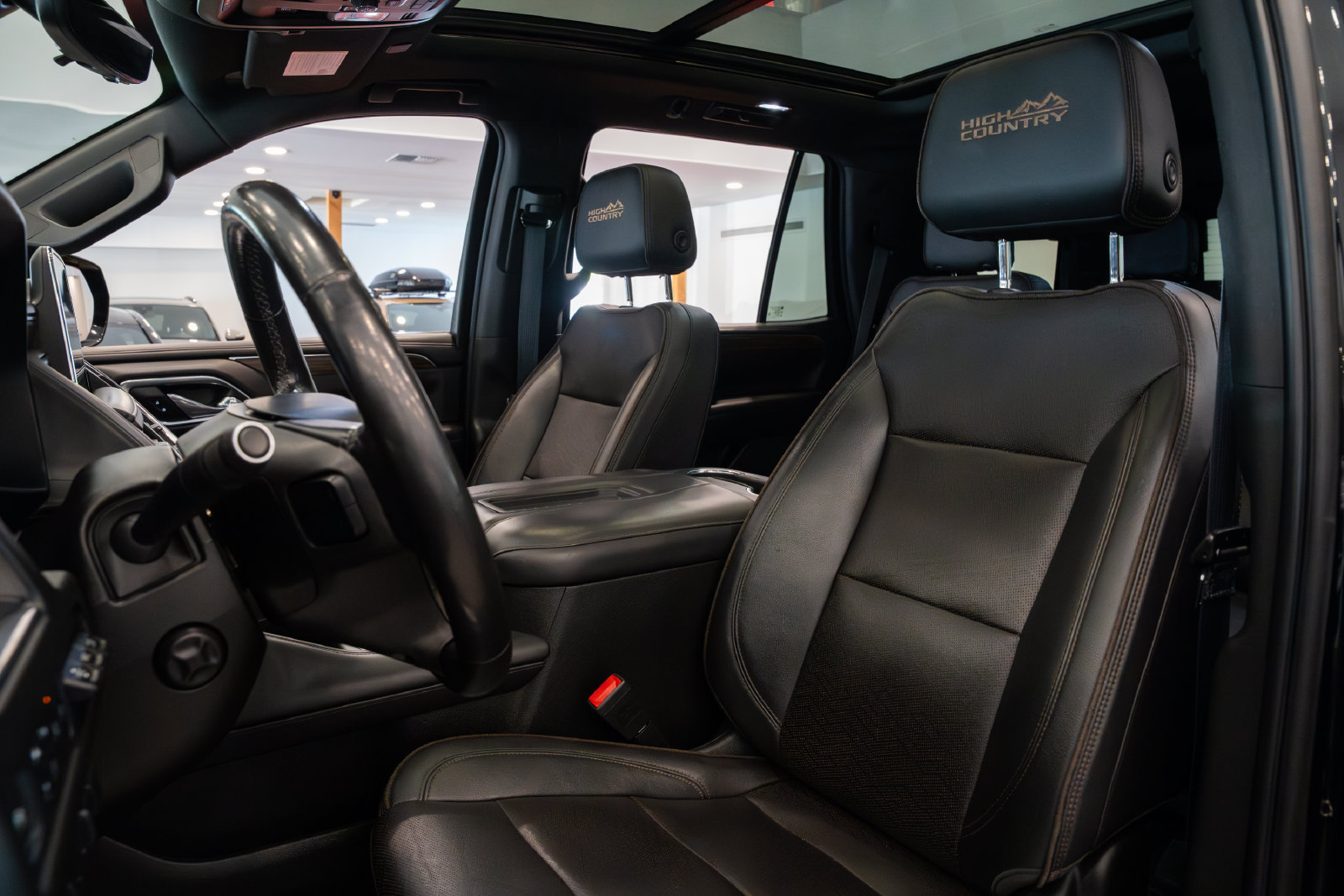 Used 2021 Chevrolet Tahoe High Country w/ Premium Package AWD/4WD image 20