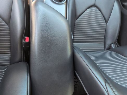 Used 2019 Toyota Camry SE FWD image 23