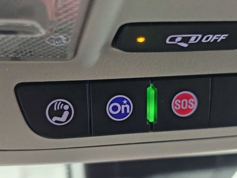 Used 2021 Chevrolet Equinox LT FWD image 18